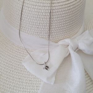 Silver cala lilly pendant